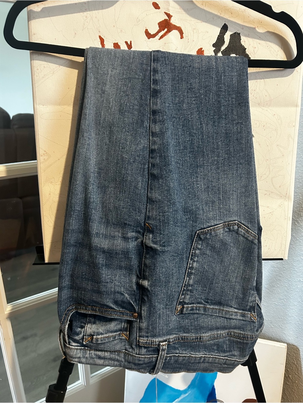 a.n.a Woman’s Medium Blue Relaxed Denim Jeans